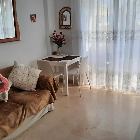 Apartment Vistamarina A402 - 1 Bed, Quiet But Very Close To And Marina - No Car Needed
