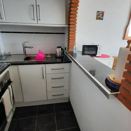 Vistamarina A402 - 1 Bed, Quiet But Very Close To And Marina - No Car Needed Apartment