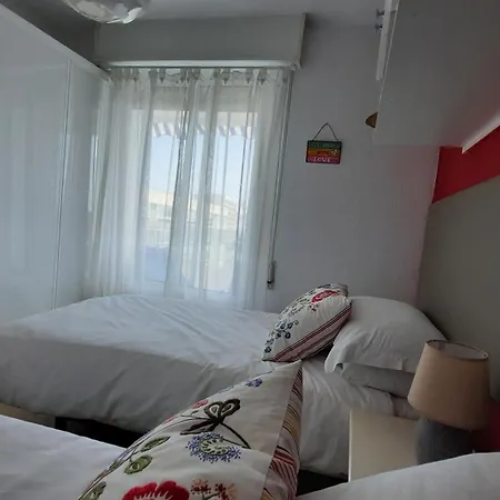 Apartment Vistamarina A402 - 1 Bed, Quiet But Very Close To And Marina - No Car Needed *